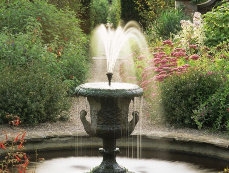 english-country-garden-fountain