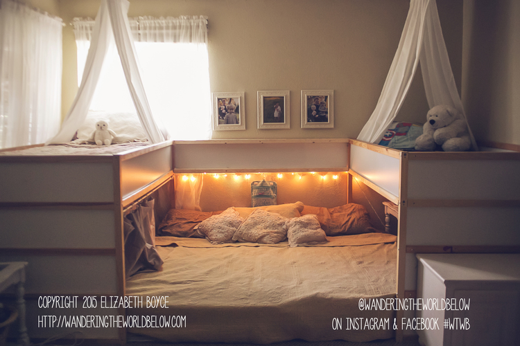 Cama familiar con la cama Kura de Ikea