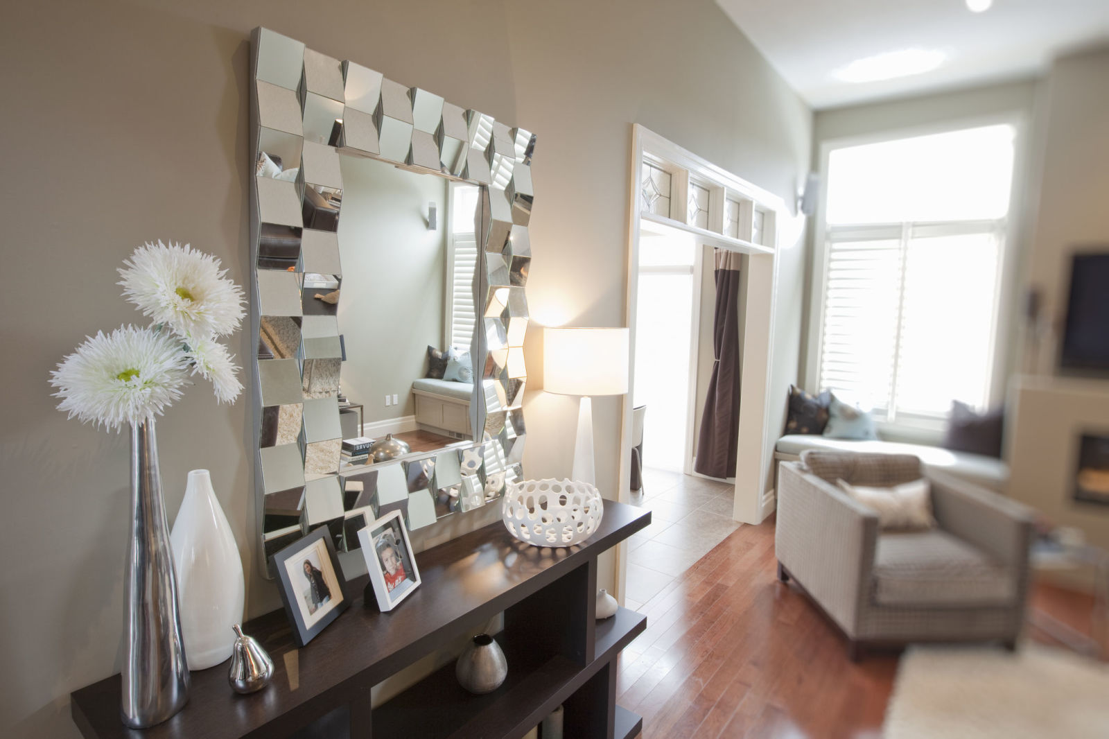 10 Fabulous Statement Wall Mirrors