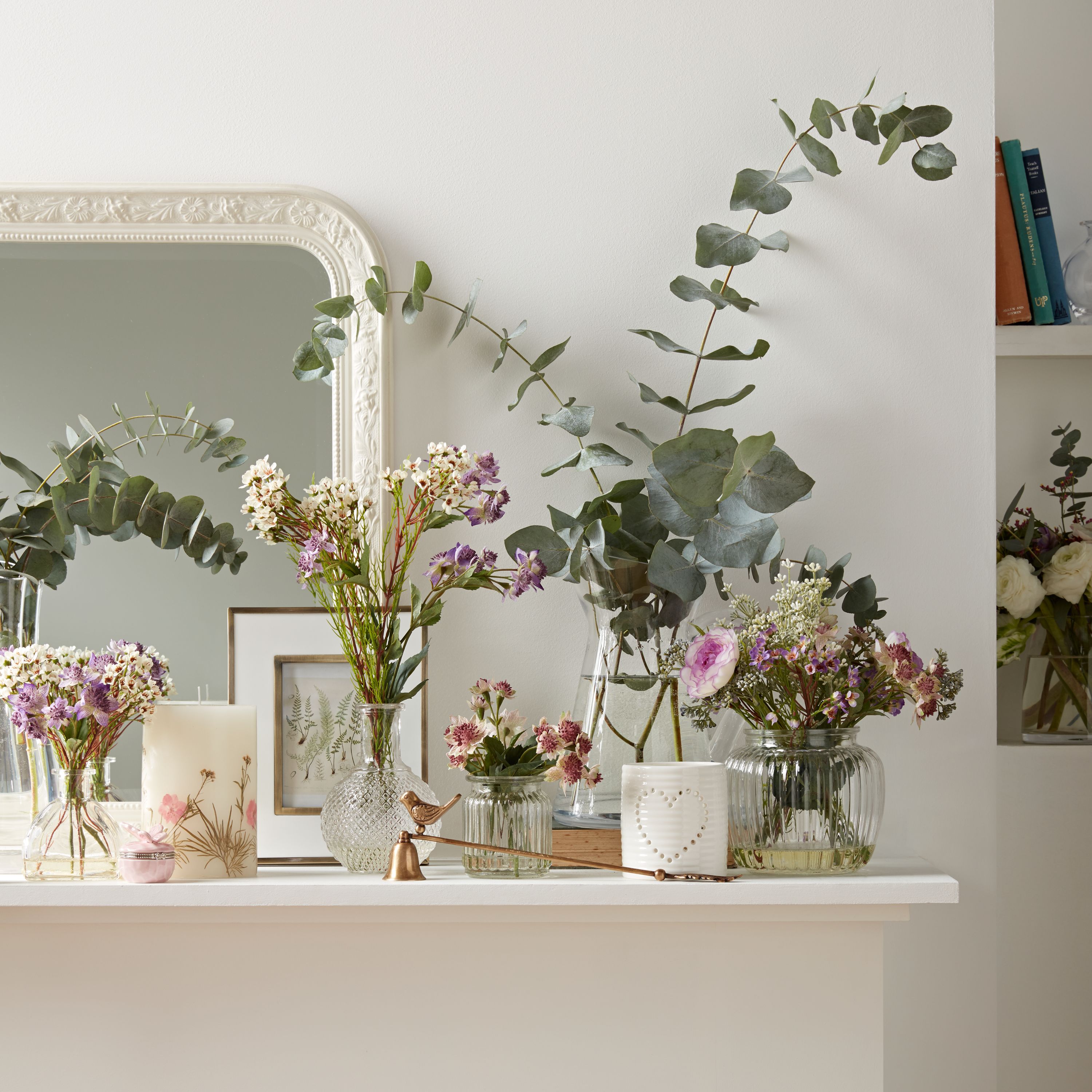 How to style artificial flowers and plants at home