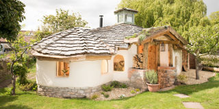 Cuprinol Shed of the Year 2017 - Hobbit House - Eco - shortlist