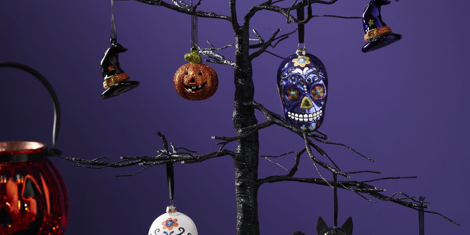 14 Halloween Decoration Ideas That Will Give Your Home The Wow Factor