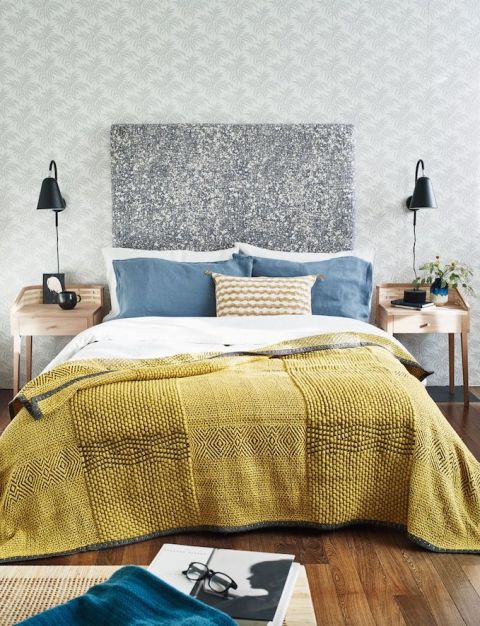 Modern Oriental decorating ideas - style inspiration
Styling by Marisa Daley. Styling Assistant: Amy Neason. Photography: Carolyn Barber.