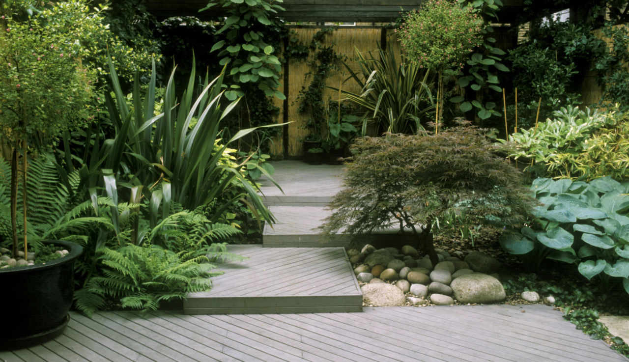 how-to-clean-decking-patio