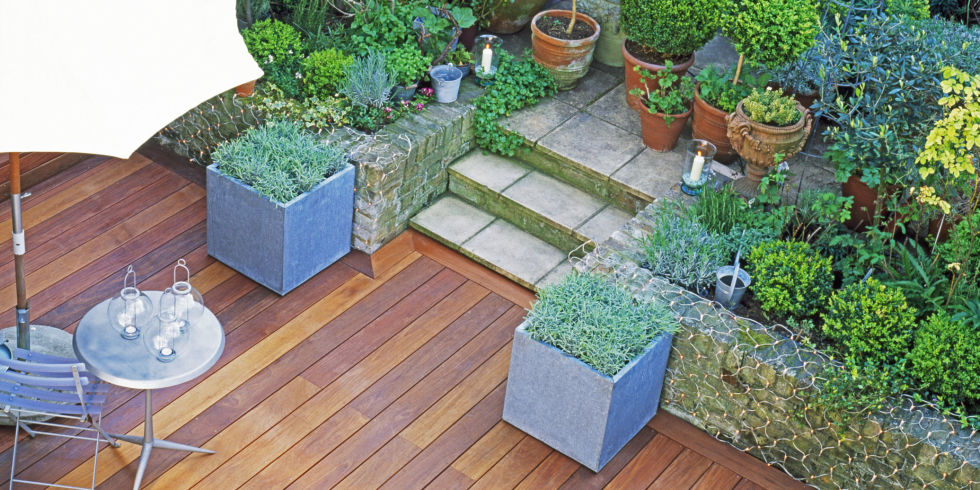 garden-decking-overhead